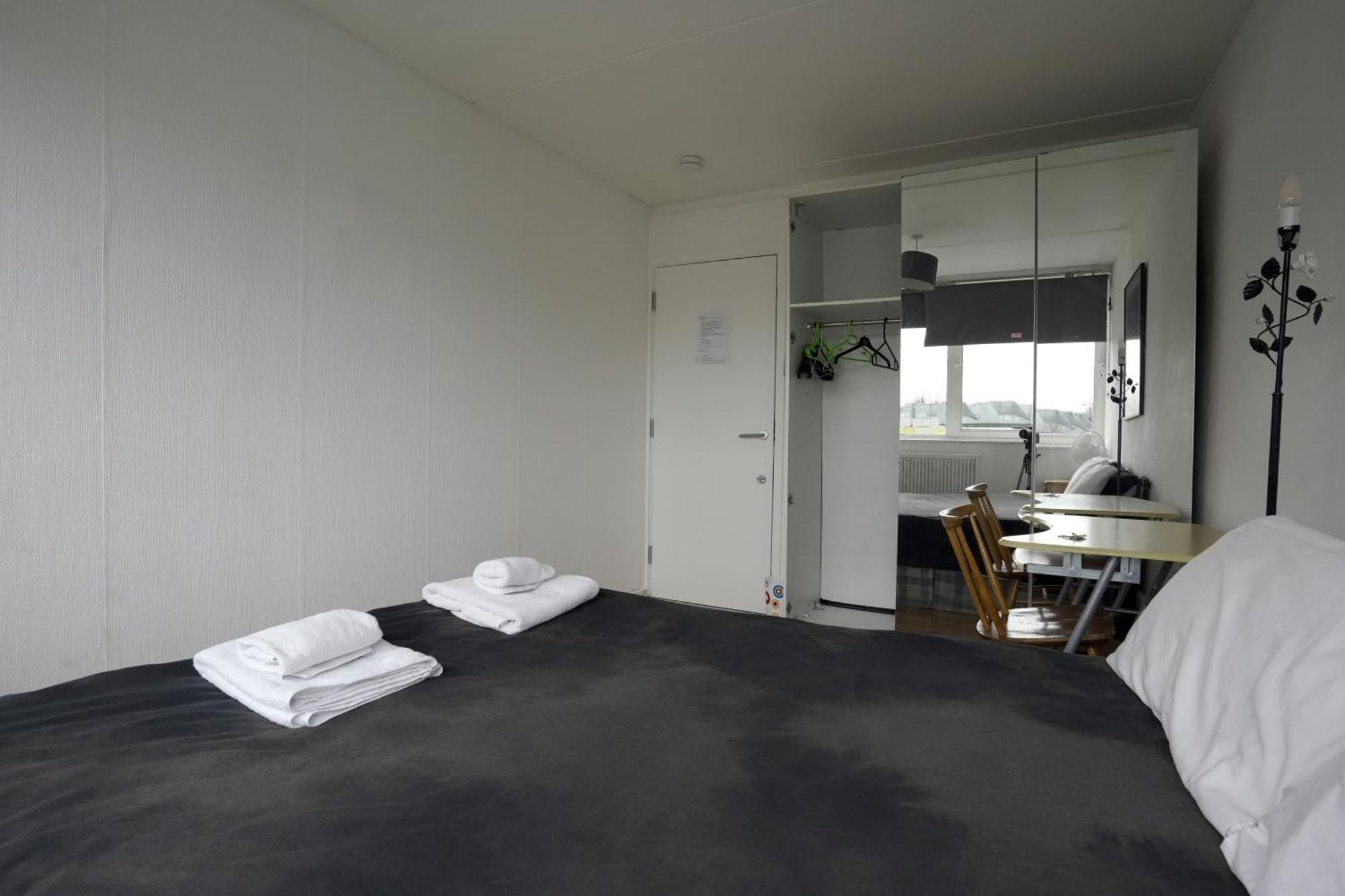 Double Room In Private Apartment London Exterior foto