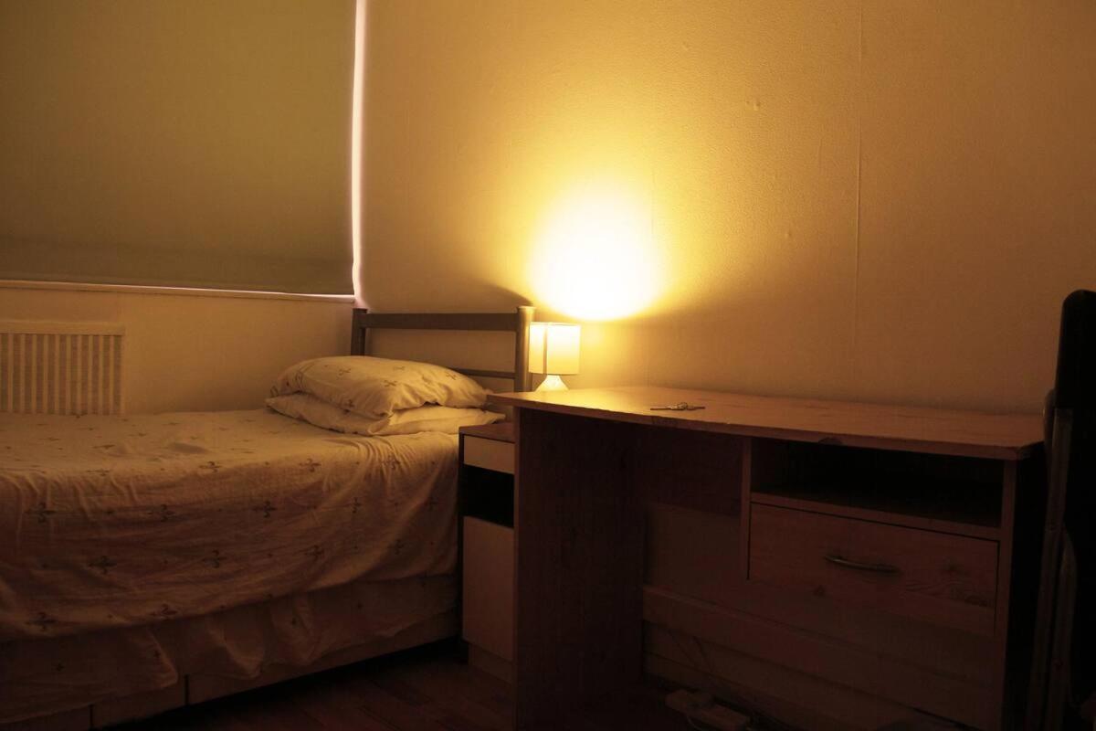 Double Room In Private Apartment London Exterior foto