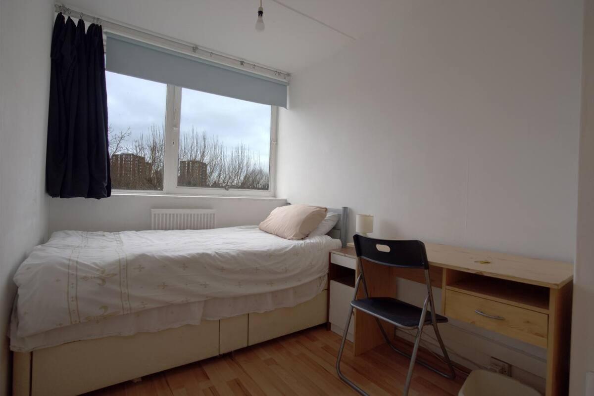 Double Room In Private Apartment London Exterior foto